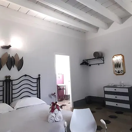 Langhe Di Liguria Oda ve Kahvaltı 3*