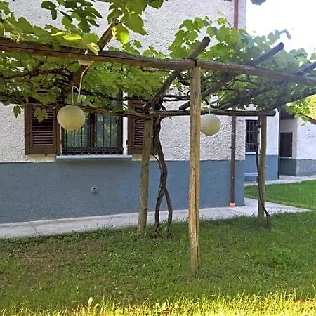 Langhe Di Liguria לינה וארוחת בוקר 3*