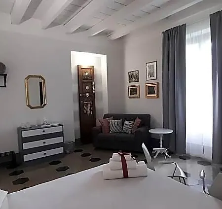 לינה וארוחת בוקר Langhe Di Liguria 3*