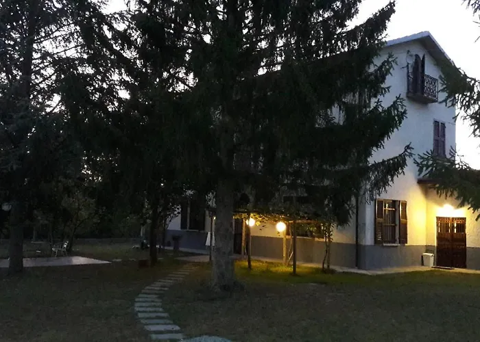 Langhe Di Liguria Alojamento de Acomodação e Pequeno-almoço 3*