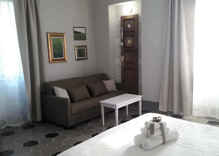 Langhe Di Liguria Alojamento de Acomodação e Pequeno-almoço 3*