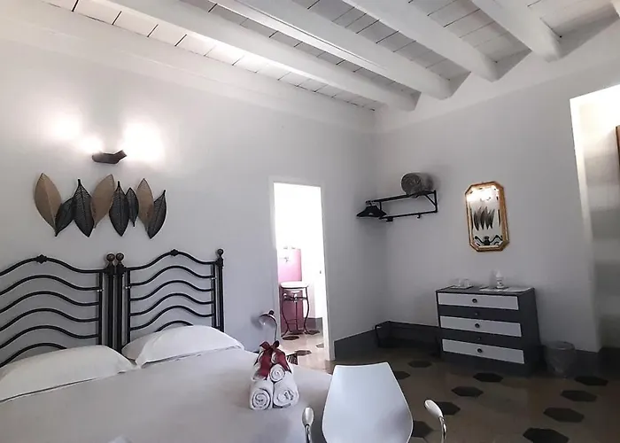 Langhe Di Liguria Frühstückspension 3*